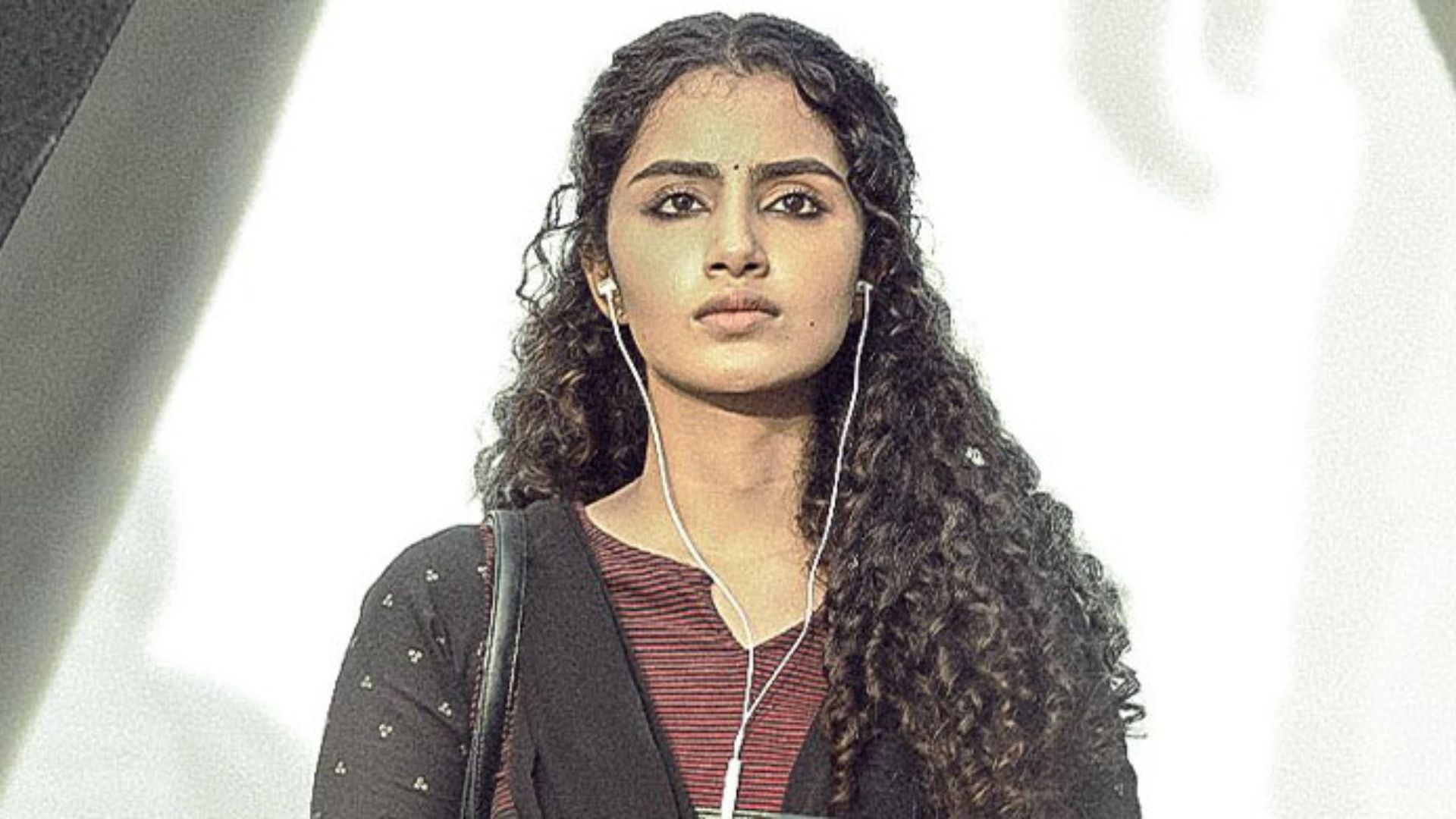 Lock Down அதிகாரப்பூர்வ டிரெய்லர்